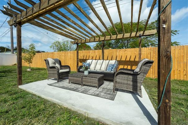 Backyard, Exterior