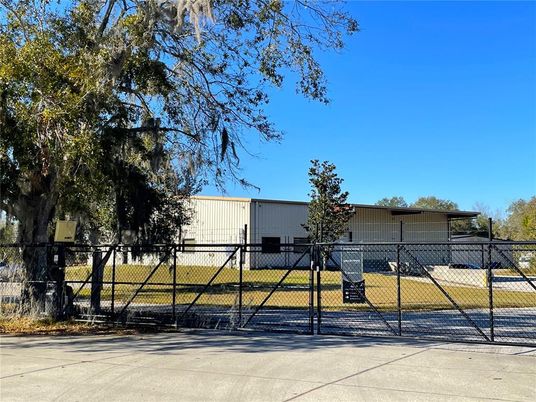 Exterior, Tennis Courts