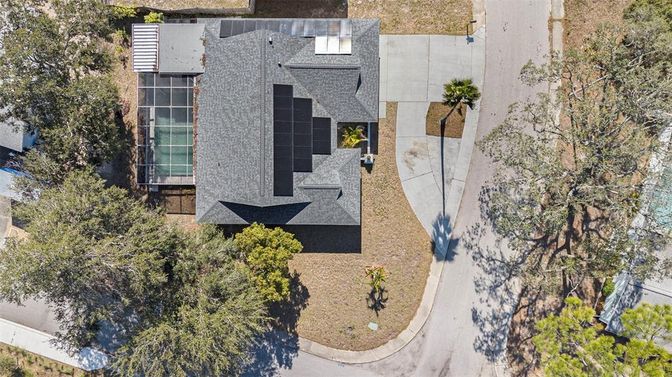 Exterior, Drone