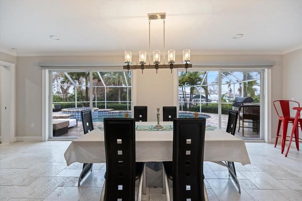 Dining room, Interior, Pendant Lights, Recessed Lighting, Sun Room