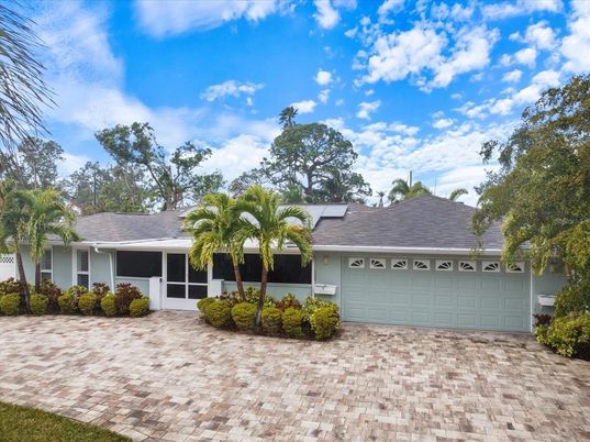 Attached, Exterior, Facade, Solar Panels, Ranch
