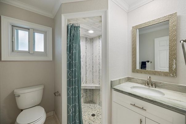 Bathroom, Interior, Recessed Lighting
