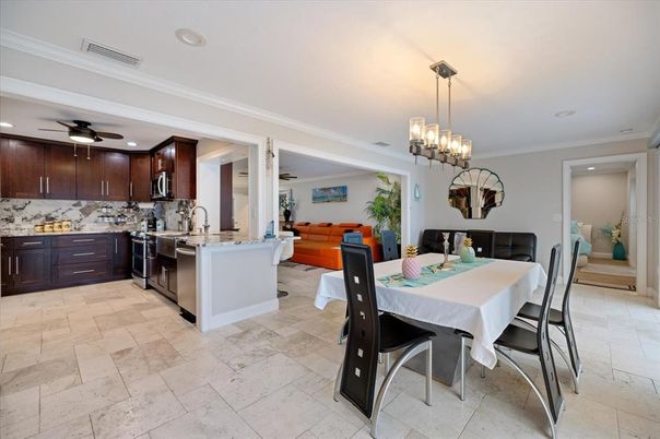 Dining room, Interior, Kitchen, Pendant Lights, Recessed Lighting