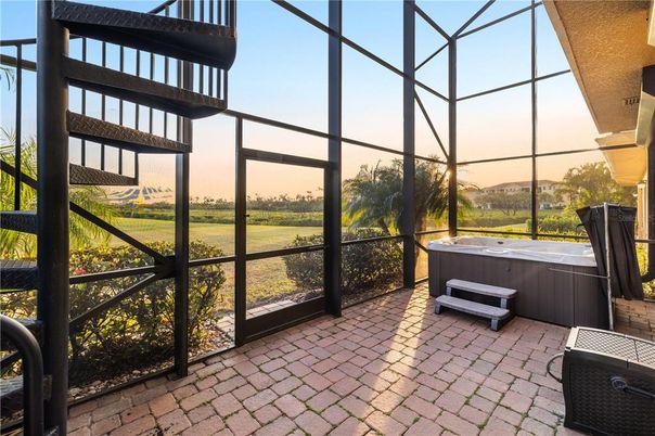 Glass Ceilings, Hot Tub, Interior, Sun Room