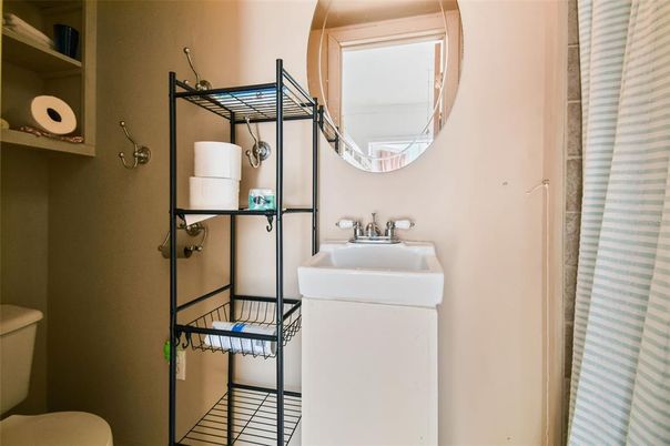 Bathroom, Interior