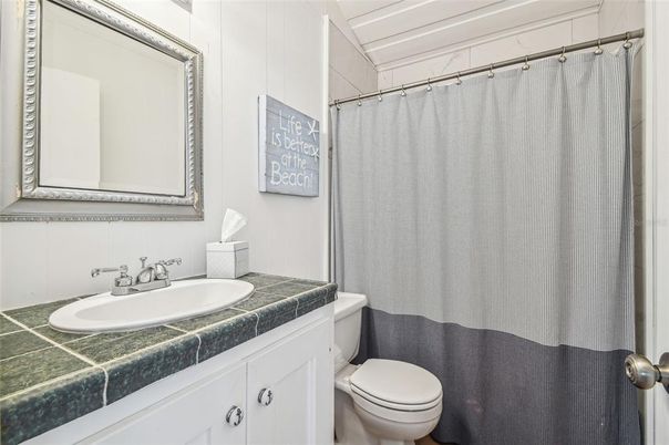Bathroom, Interior, Tile Countertops
