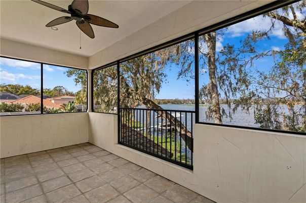 Interior, Sun Room, Water
