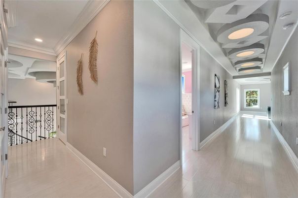 Interior, Recessed Lighting, Wood Texture Flooring