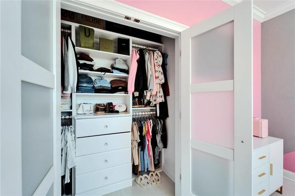 Interior, Walk-in Closets, Wood Texture Flooring
