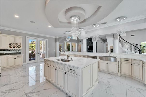 Chandelier, Interior, Kitchen, Marble, Recessed Lighting, Stainless Steel Appliances