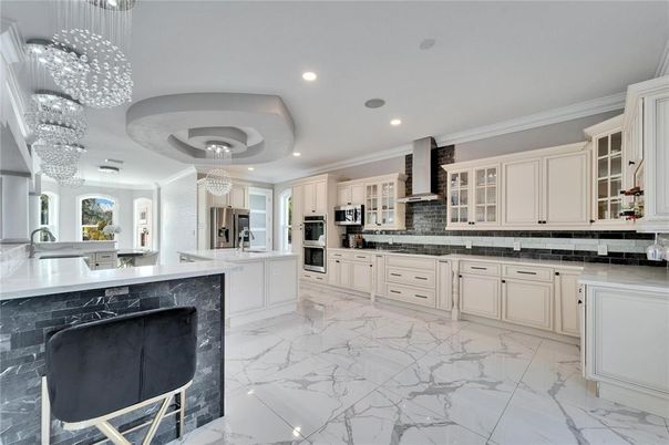 Chandelier, Interior, Kitchen, Marble, Recessed Lighting, Stainless Steel Appliances