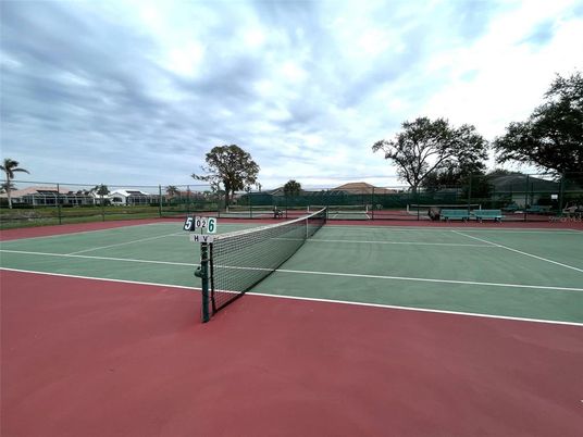 Exterior, Tennis Courts
