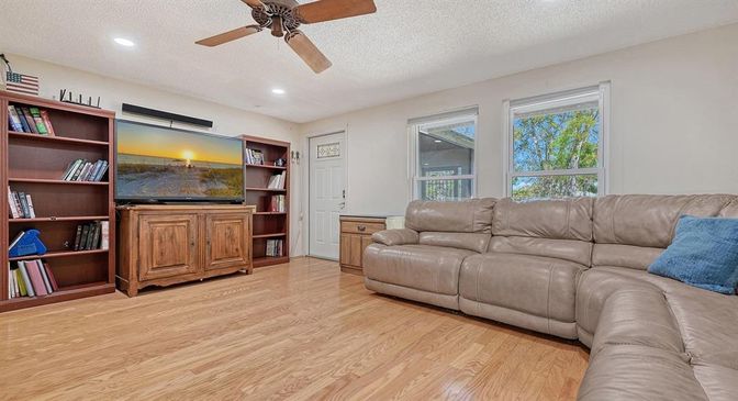 Interior, Living room, Recessed Lighting, Wood Texture Flooring