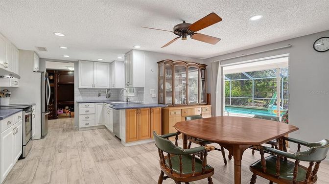 Dining room, Interior, Kitchen, Recessed Lighting, Wood Texture Flooring