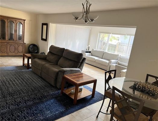 Chandelier, Dining room, Interior, Living room