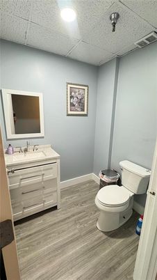 Bathroom, Interior, Recessed Lighting, Wood Texture Flooring