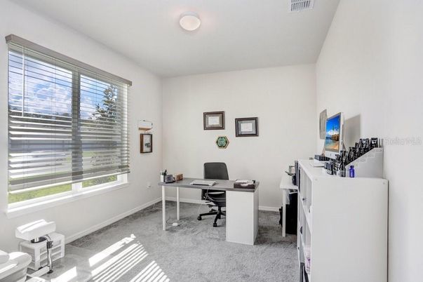 Home Office, Interior