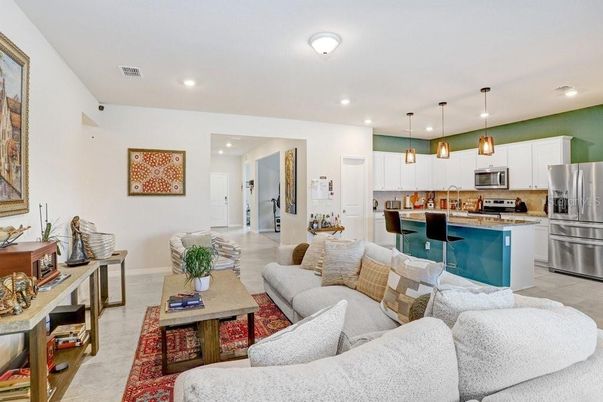 Interior, Kitchen, Living room, Pendant Lights, Recessed Lighting, Stainless Steel Appliances
