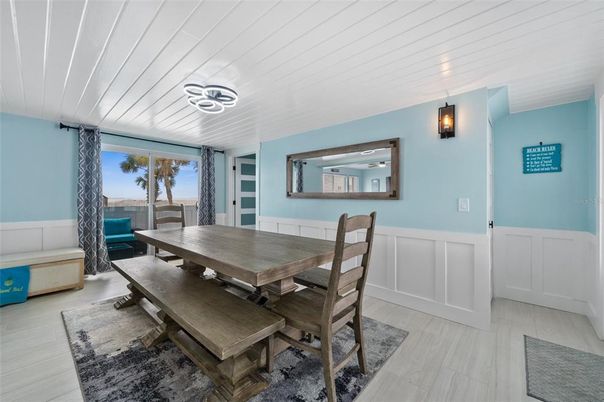 Dining room, Interior, Pendant Lights