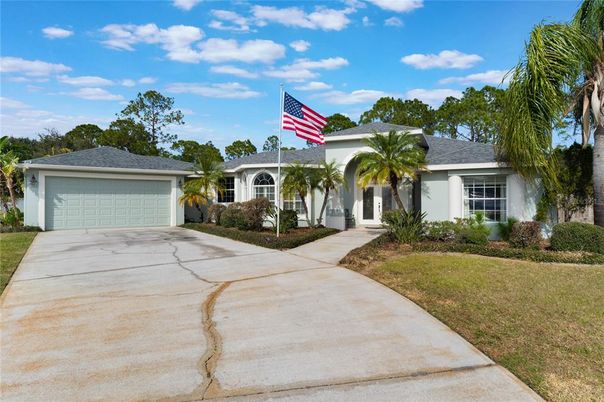 Attached, Exterior, Facade, Ranch