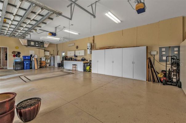 Garage, Interior