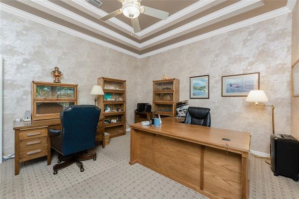 Home Office, Interior