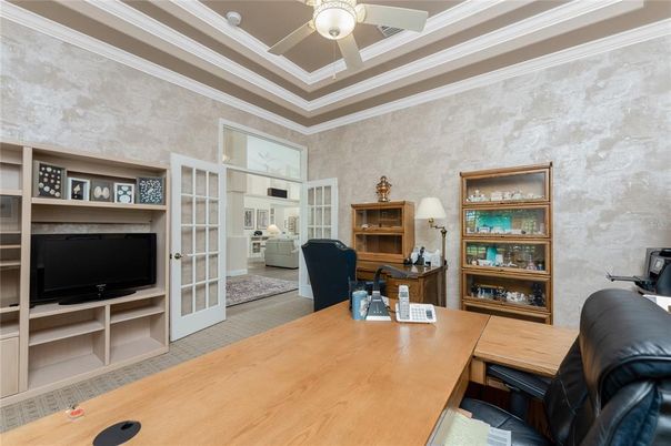 Home Office, Interior
