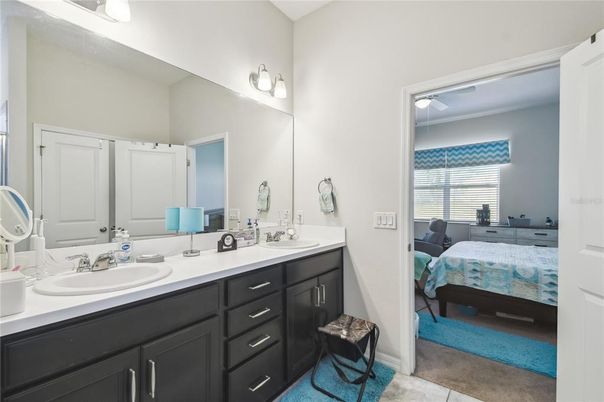 Bathroom, Bedroom, Dual Sink Vanities, Interior
