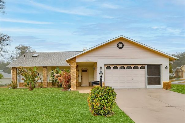 Attached, Exterior, Facade, Ranch