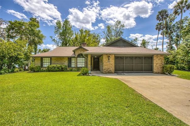 Attached, Exterior, Facade, Brick Facade, Ranch