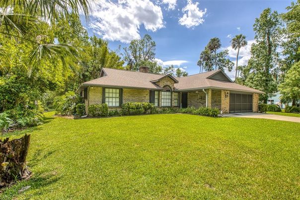 Attached, Backyard, Exterior, Facade, Brick Facade, Ranch