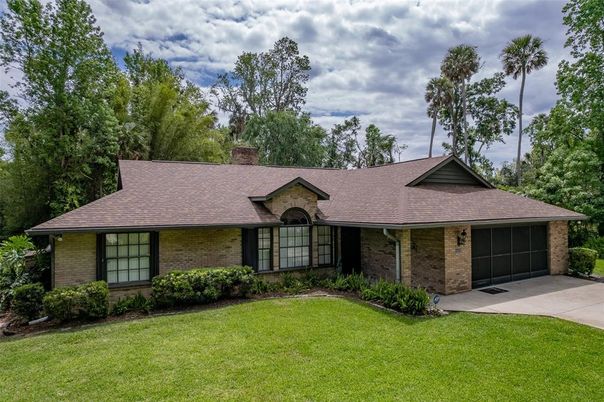 Attached, Exterior, Facade, Brick Facade, Ranch