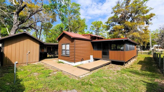 Backyard, Exterior, Hot Tub