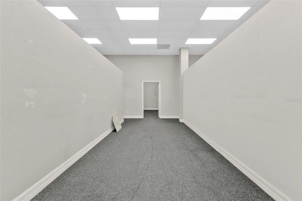 Empty room, Interior, Recessed Lighting