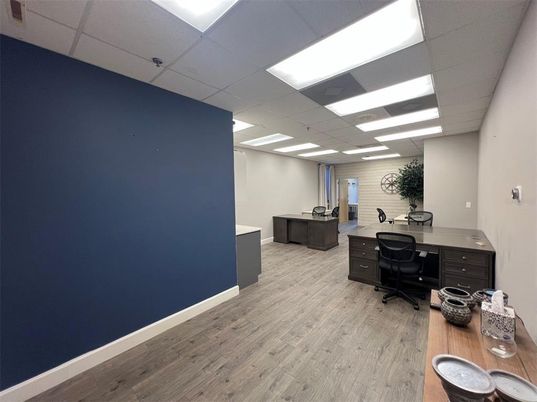 Home Office, Interior, Recessed Lighting, Wood Texture Flooring