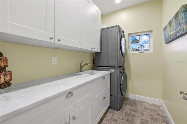 Interior, Recessed Lighting, Washer