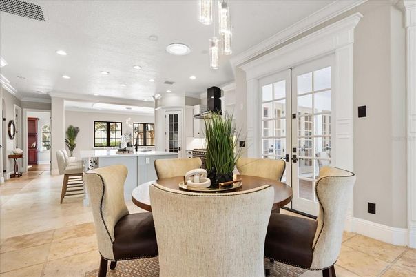 Dining room, Interior, Pendant Lights, Recessed Lighting