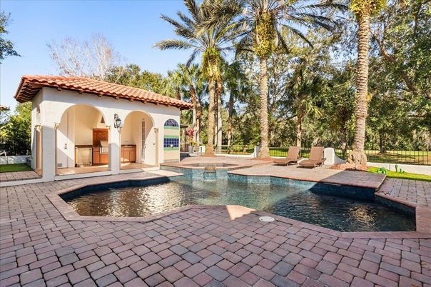 Exterior, Pool