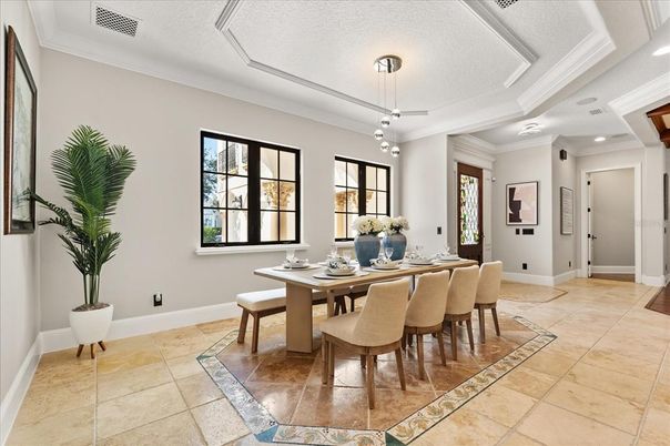 Dining room, Interior, Pendant Lights, Recessed Lighting