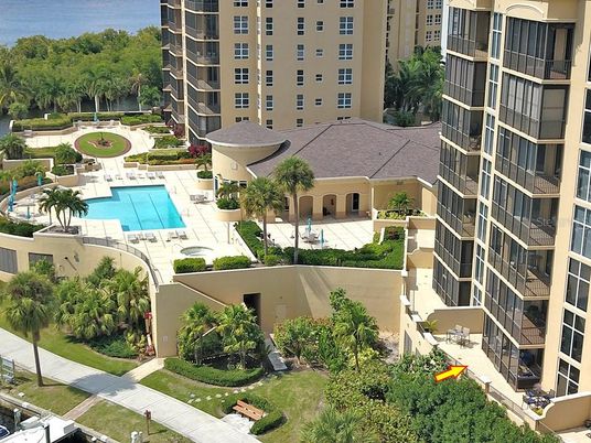 Exterior, Pool, Other