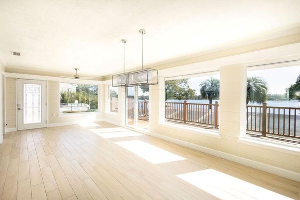 Empty room, Interior, Pendant Lights, Wood Texture Flooring