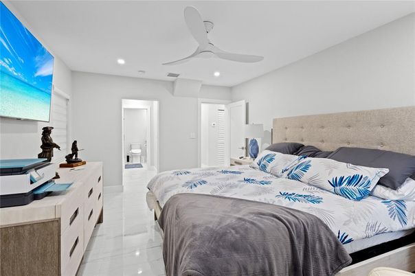 Bedroom, Interior, Recessed Lighting