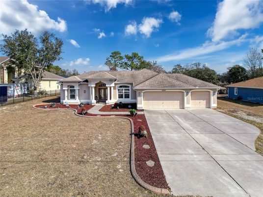 Attached, Backyard, Exterior, Facade, Ranch