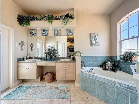 Bathroom, Dual Sink Vanities, Interior