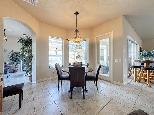 Dining room, Interior, Pendant Lights