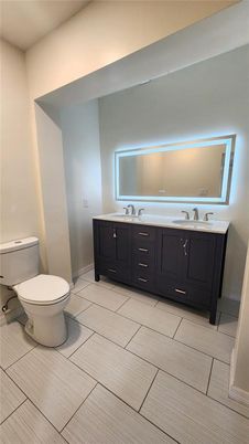 Bathroom, Dual Sink Vanities, Interior