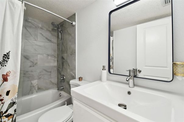 Bathroom, Interior, Marble Walls