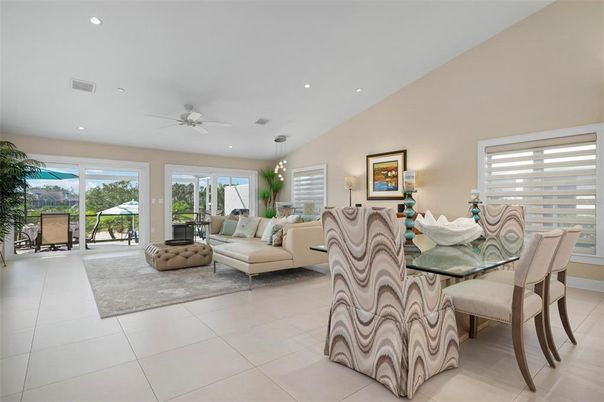 Dining room, Interior, Living room, Recessed Lighting