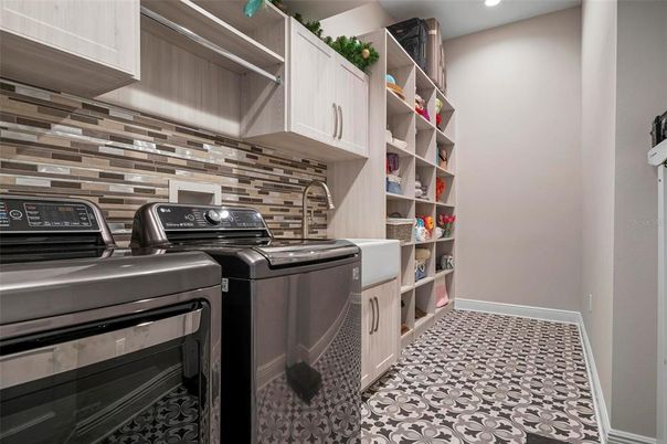 Interior, Recessed Lighting, Washer