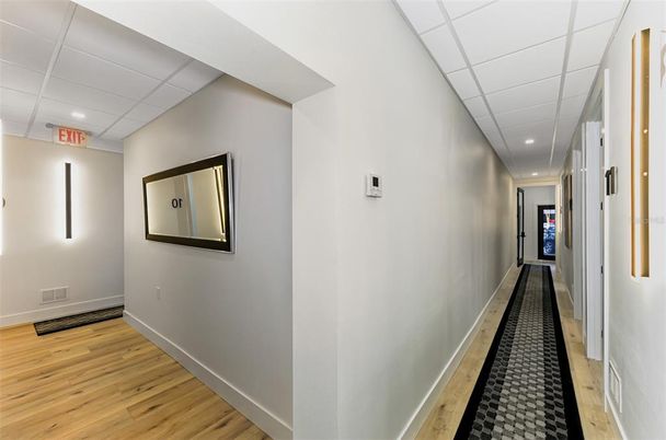 Interior, Recessed Lighting, Wood Texture Flooring